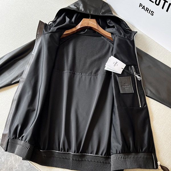 すぐ届 ベルルッティ レザー ジャケット 長袖 ロゴ フード beu07023